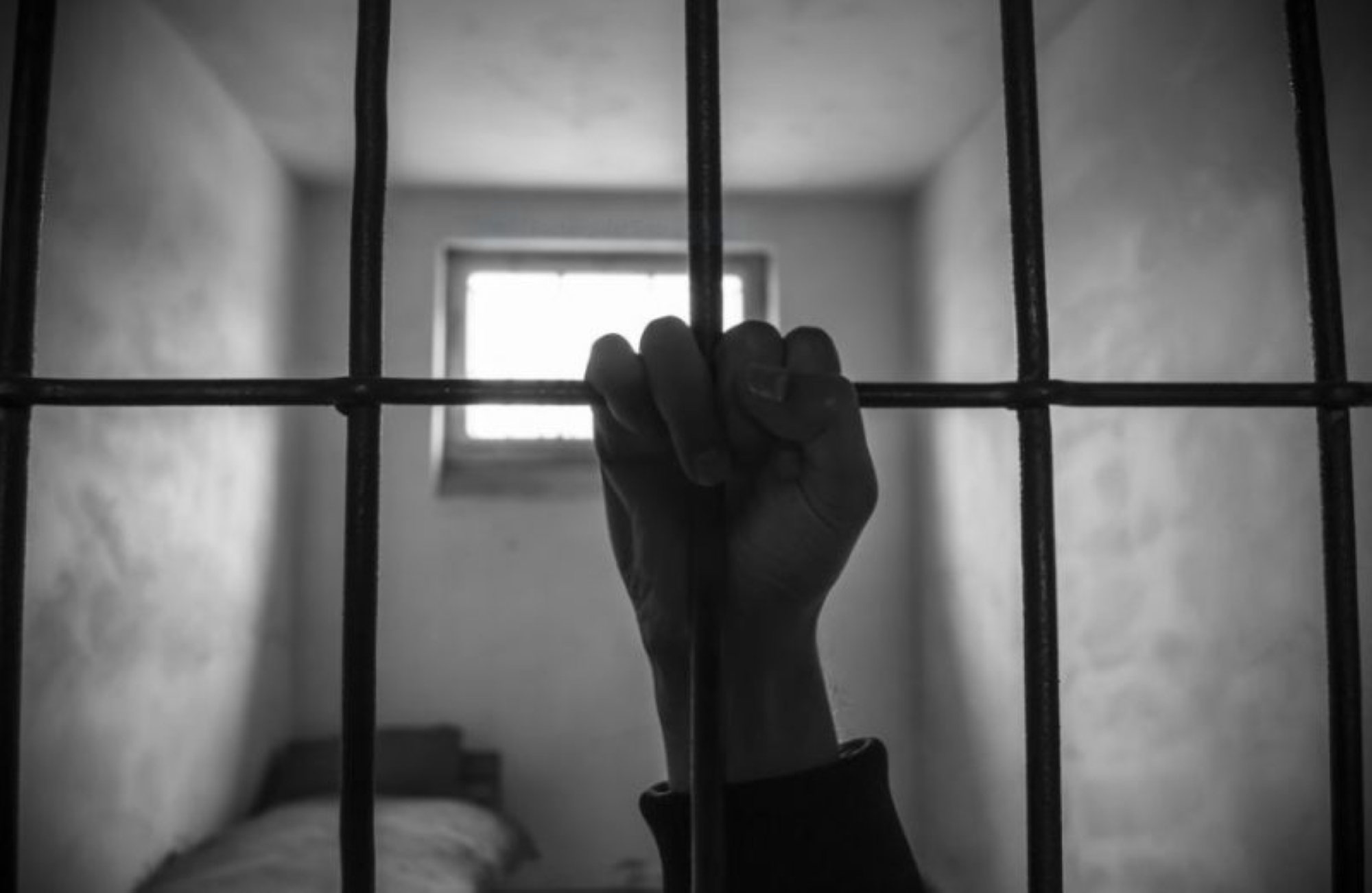 سجين:-المخدرات-خسرتني-“ابني-وزوجتي”