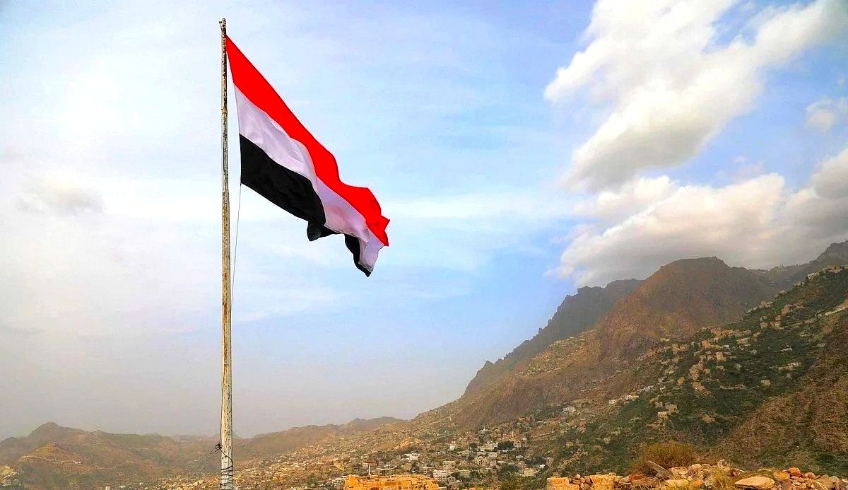 الحكومة-اليمنية-ترحب-بجهود-المملكة-لإحلال-السلام-وتخفيف-المعاناة-الإنسانية