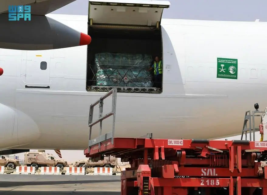 الطائرة-الإغاثية-السعودية-الرابعة-تغادر-إلى-ليبيا